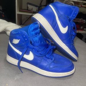 Air Jordan 1 retro hyper royals